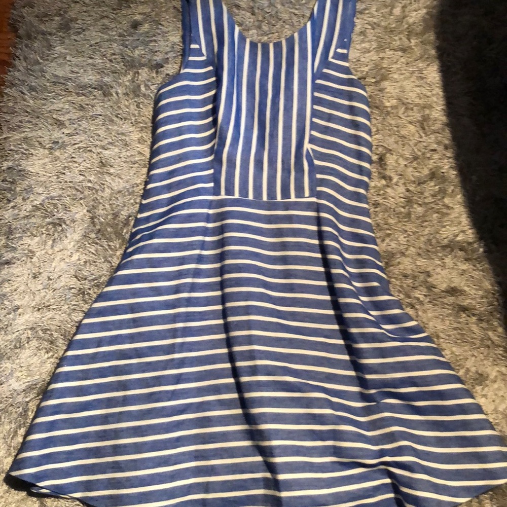 Vineyard vines dress